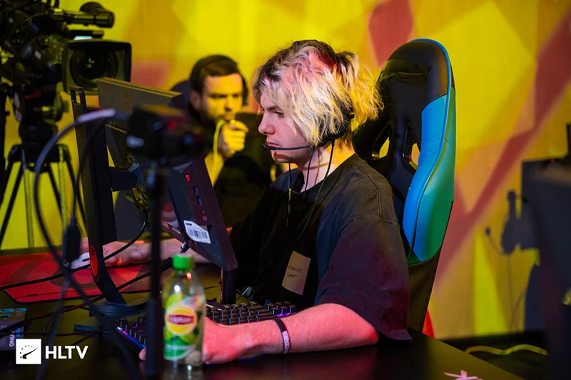 Триумф WW Team на CIS LAN #6: deko и ct0m забирают титул в пяти картах против Virtus.pro